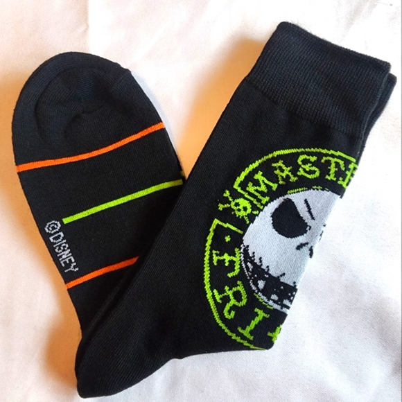 🔥SPOOKY "NIGHTMARE BEFORE X-MAS" SOCKS🔥 - Picture 1 of 2